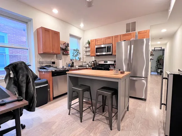 1627 Wallace St APT 2R, Philadelphia, PA 19130