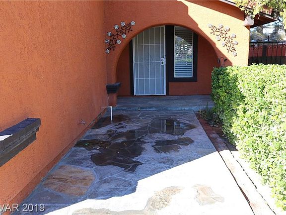 4th image of 1421 Foxglove Dr