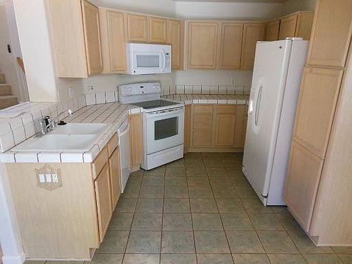 3rd image of 2331 Napoli Dr