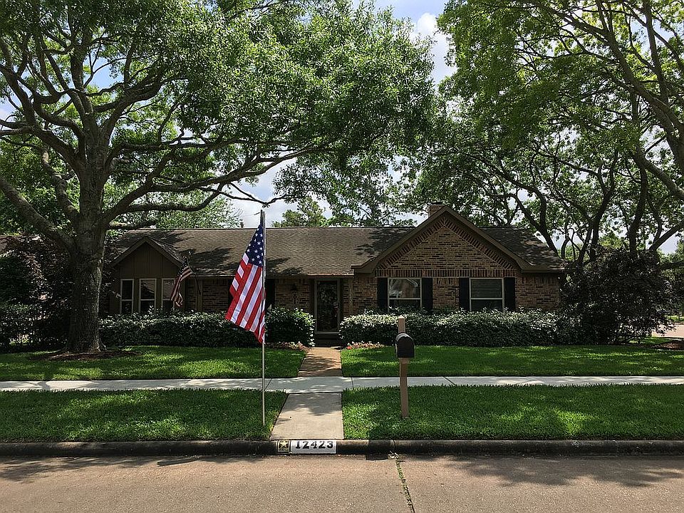 2nd image of 12423 Whittington Dr