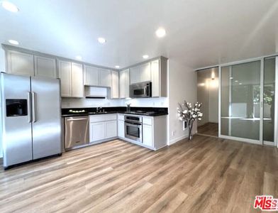 11645 Montana Ave APT 222, Los Angeles, CA, 90049