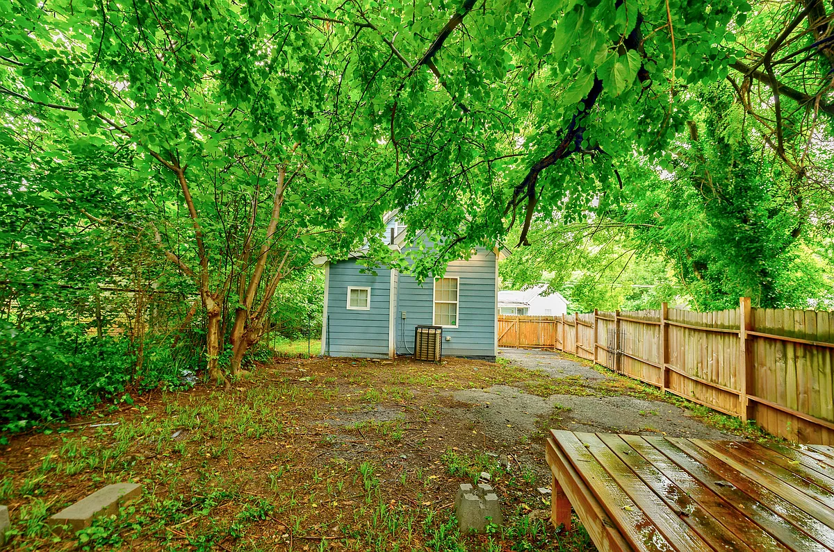 Building Photo - 1048 Garibaldi St SW
