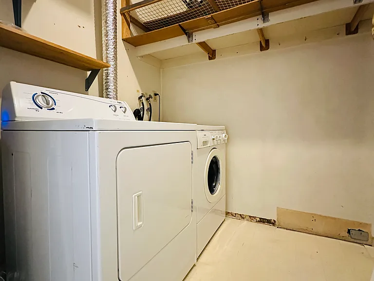 9131 Capella Dr #303 — Photo 19