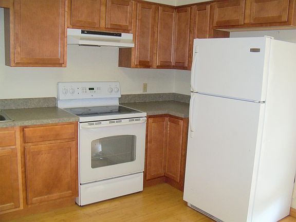 5th image of 1028 Howard Ave APT 1
