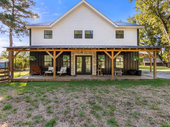216 Fm 225, Douglass, TX 75943