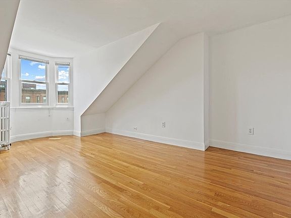 2nd image of 619 Tremont St APT 4