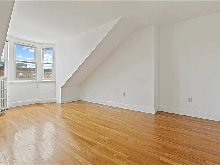 619 Tremont St #4 — Photo 2
