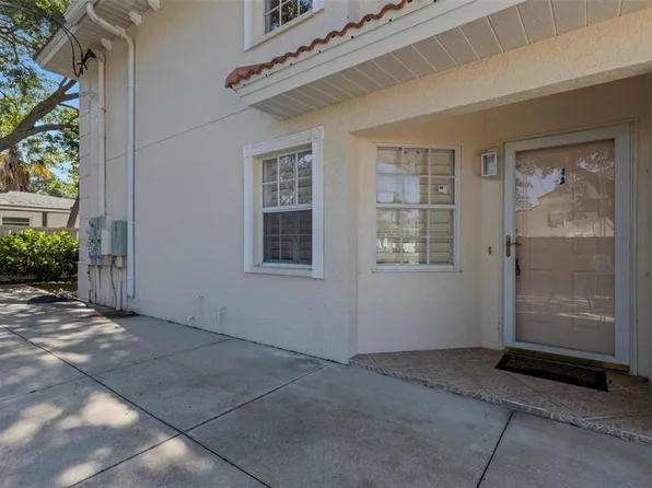 528 W Venice Ave APT 1, Venice, FL 34285