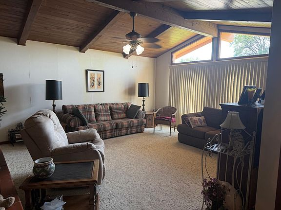 2nd image of 311 Lilac Dr