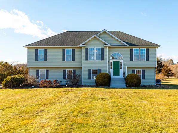 15 Smith Road, Pleasant Valley, NY 12569
