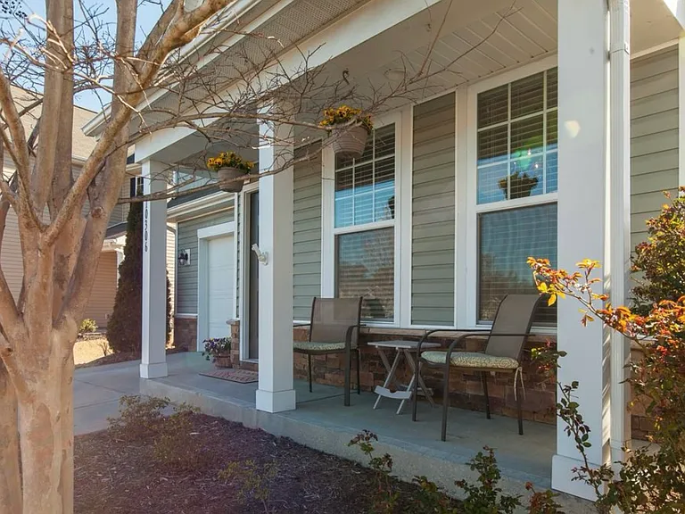 10306 Cochran Ridge Ave — Photo 2