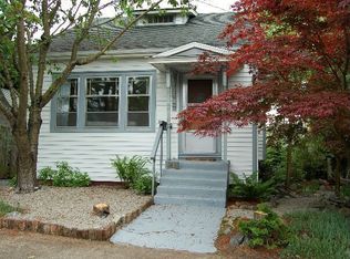 211 NW 70th St, Seattle, WA 98117