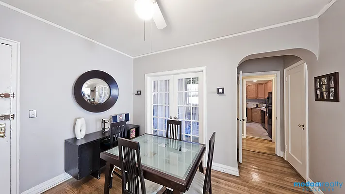 Sold by Moda Realty | media 2