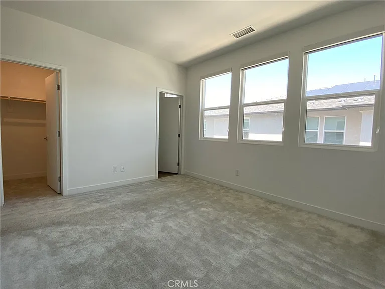 1319 W Cara Dr — Photo 6
