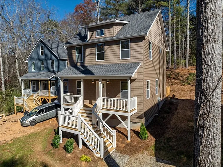 131 Owenby Ln — Photo 2