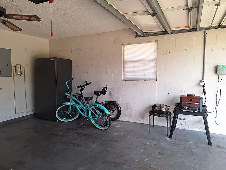 3208 Royal Palm Dr — Photo 37