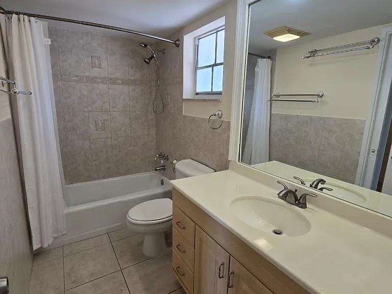 2900 N Palm Aire Dr #405 — Photo 6