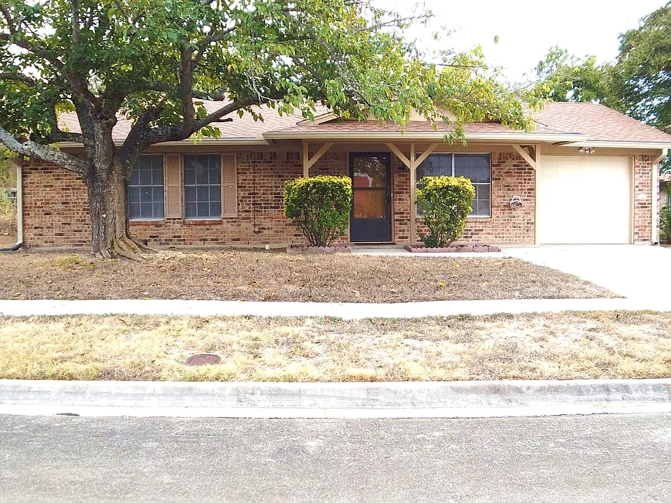1506 McCreary Ave