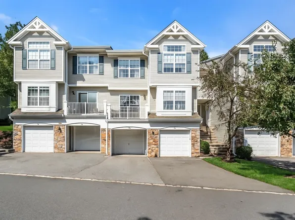 10 Dudley Ct, Green Brook Twp., NJ 08812