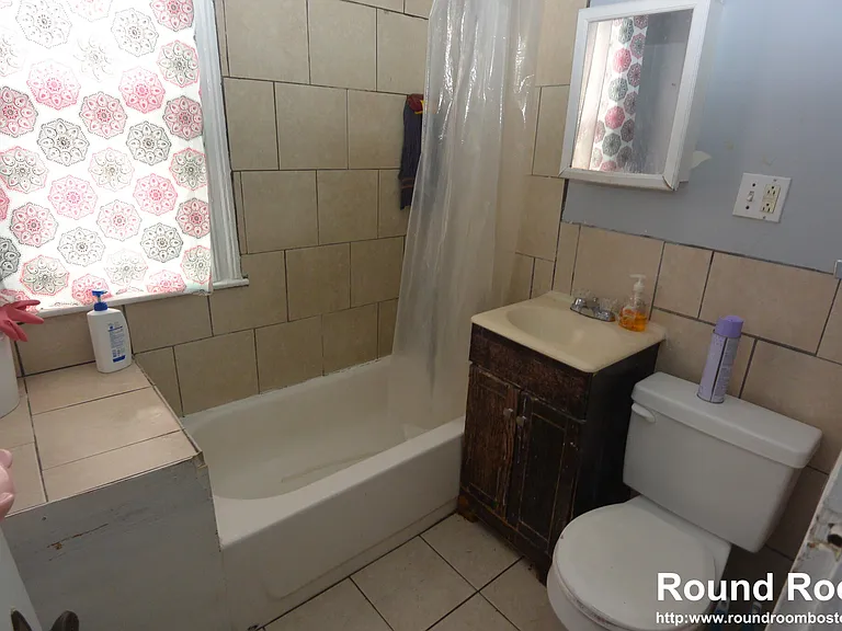 10 Brackett St #10 — Photo 7