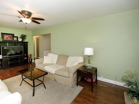 2341 coach street-105