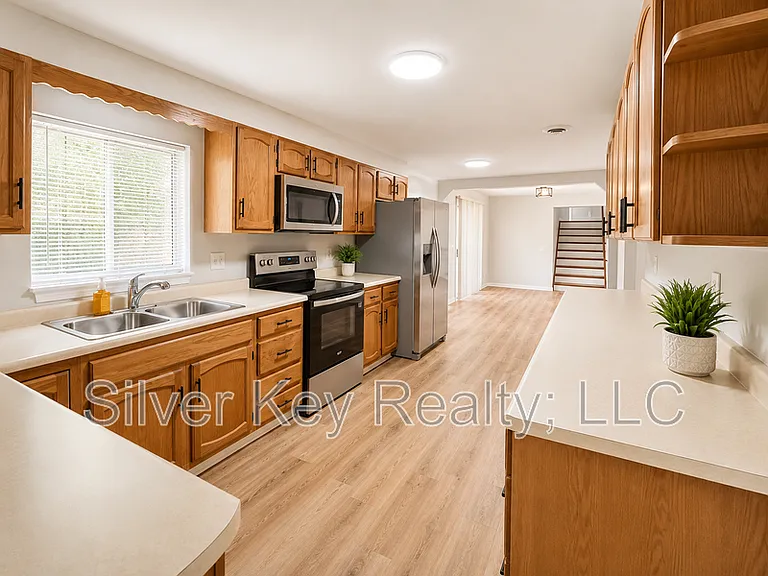 1719 Reed Rd — Photo 20