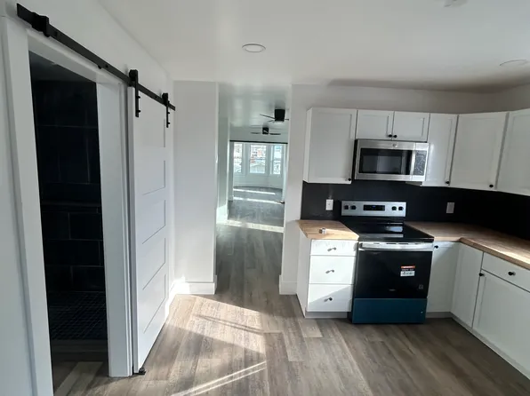 1214 Main St #2, Hellertown, PA 18055