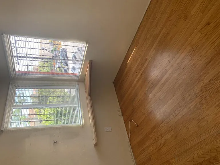 2537 Adams Ave — Photo 7