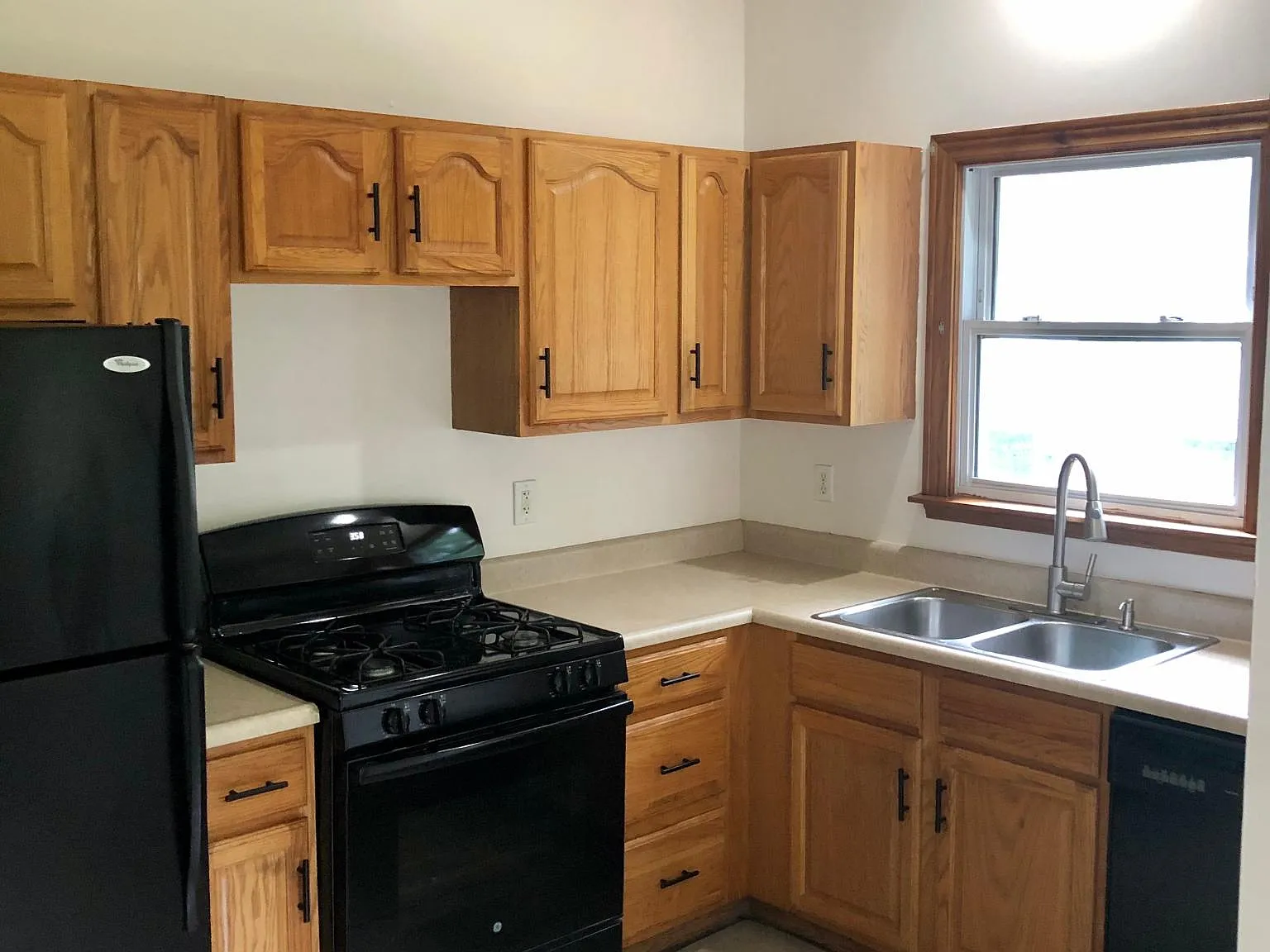 4307 Franklin Ave — Photo 2