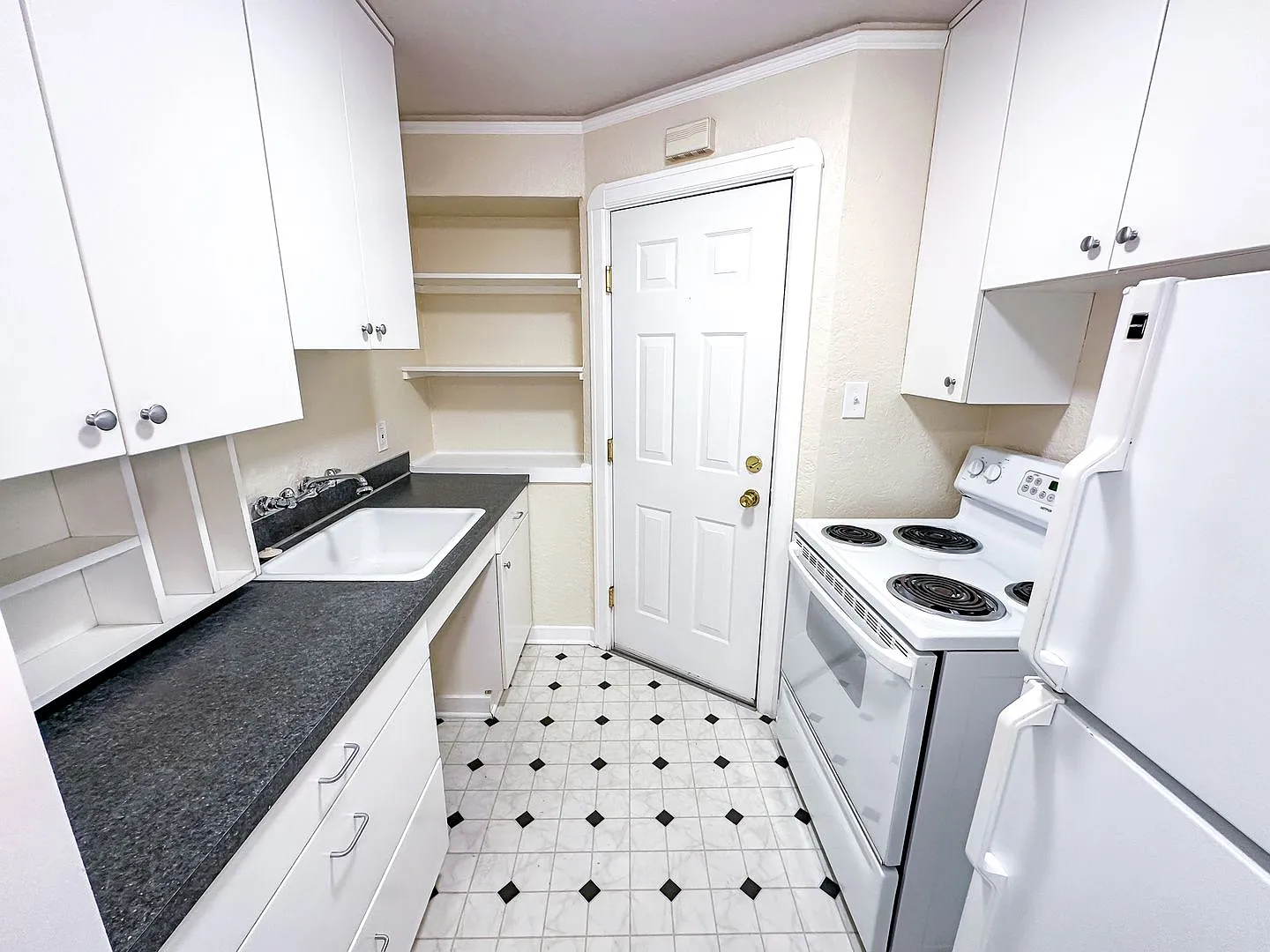 10th Avenue East Apartments — Photo 4