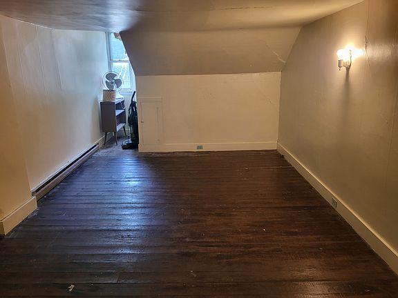 5th image of 1218 E Center St