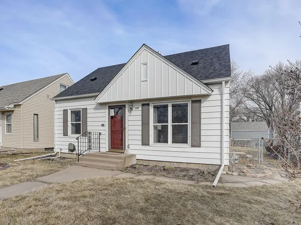 2708 York Ave N, Robbinsdale, MN 55422