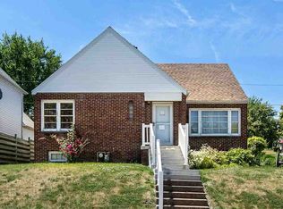 1475 N Grandview Ave, Dubuque, IA 52001
