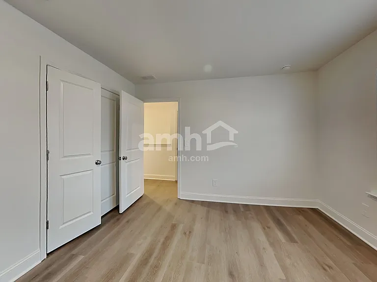 314 Golucke Way — Photo 21