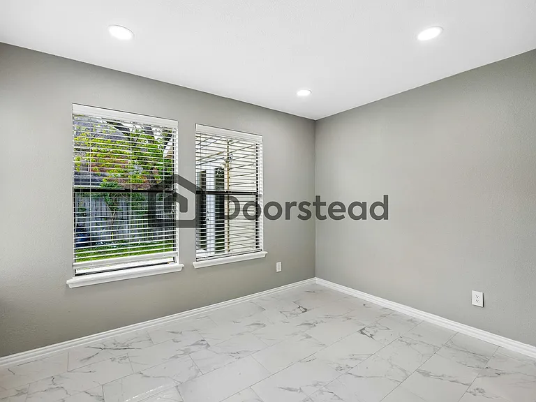 616 Shady Brook Dr — Photo 8