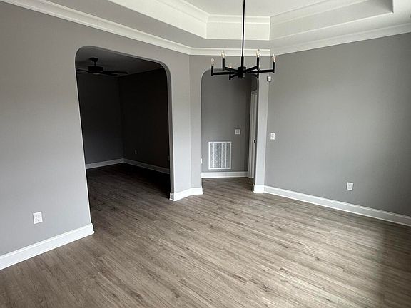 5th image of 178 River Birch Dr