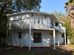 225 Chicago Ave, Valparaiso, FL 32580