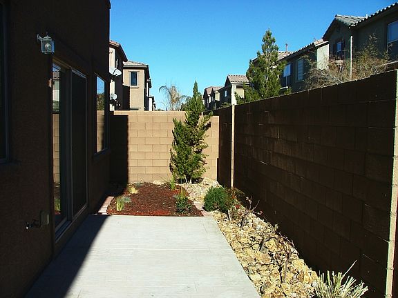 4th image of 9052 Salvatore St