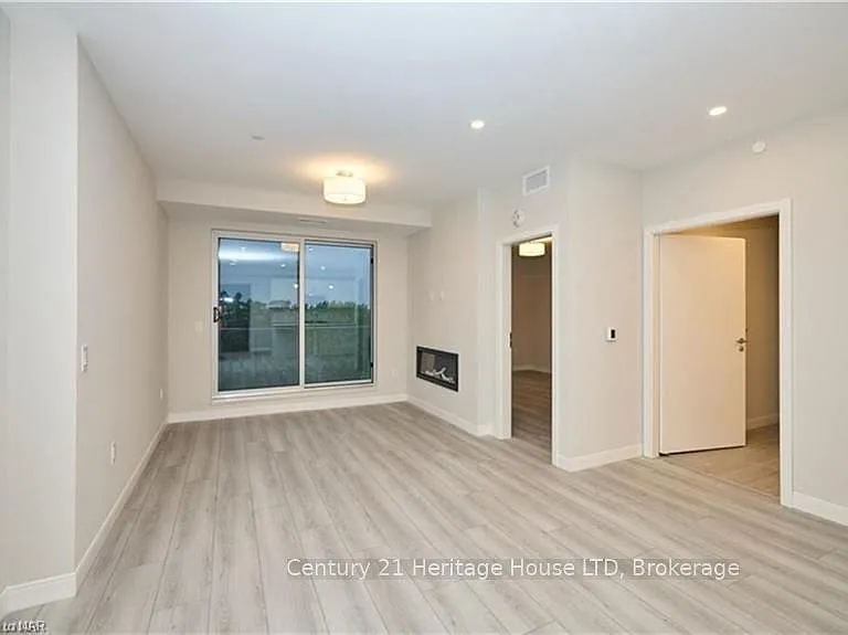 118 West St #704 — Photo 4