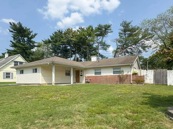 163 Somerset Dr, Willingboro, NJ 08046