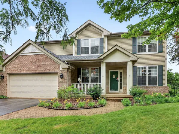 1597 Hartsburg Ln, North Aurora, IL 60542