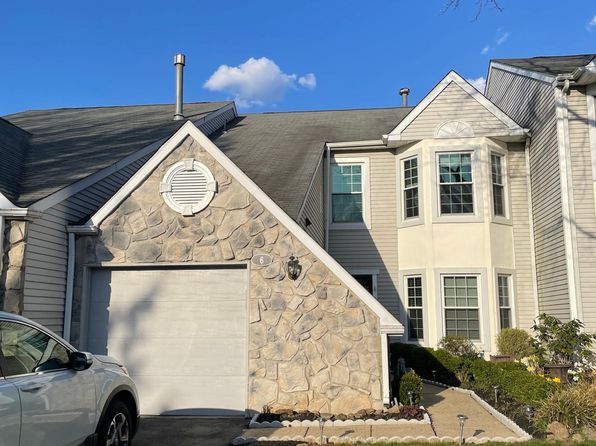 6 Walton Ct