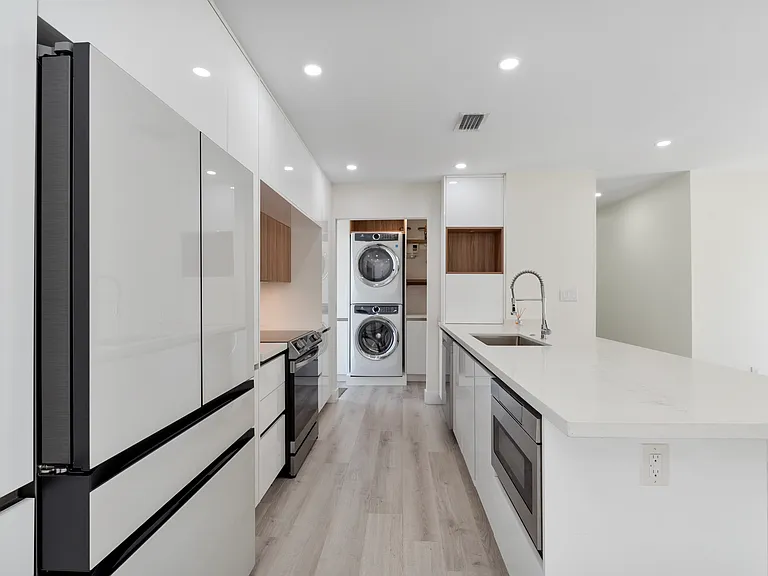 255 Grant Dr — Photo 6