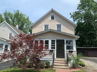 28 Croydon Rd, Rochester, NY 14610