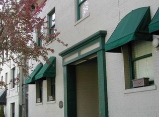 2066 NW Glisan St APT 27, Portland, OR 97209