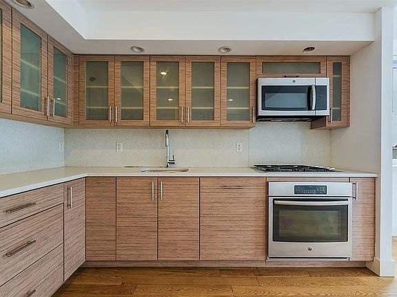4th image of 344 E 110th St #5AA