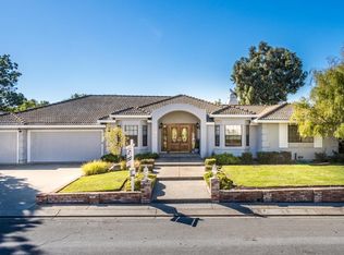 800 Lanini Dr, Hollister, CA 95023