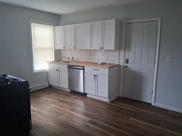 125 Knight St Floor 3, Providence, RI 02909