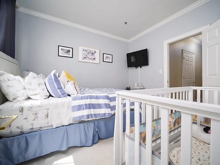 5609 Fairview Rd #3 — Photo 27