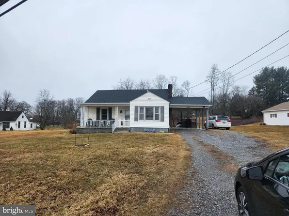 12916 Salem Ave, Hagerstown, MD 21740